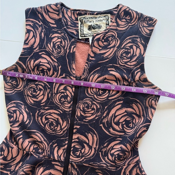 SOLD - Picture 5 of 9